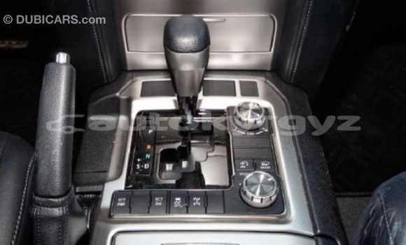 Buy Import Toyota Land Cruiser White Car in Import - Dubai in Batken Buy Import Toyota Land Cruiser White Car in Import - Dubai in Batken