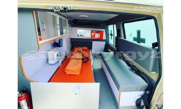 Buy Import Toyota Land Cruiser Beige Car in Import - Dubai in Batken Buy Import Toyota Land Cruiser Beige Car in Import - Dubai in Batken