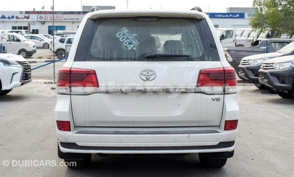 Buy Import Toyota Land Cruiser White Car in Import - Dubai in Batken Buy Import Toyota Land Cruiser White Car in Import - Dubai in Batken