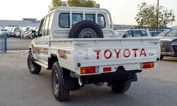 Buy Import Toyota Land Cruiser White Car in Import - Dubai in Batken Buy Import Toyota Land Cruiser White Car in Import - Dubai in Batken