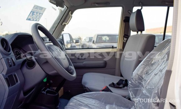 Buy Import Toyota Land Cruiser White Car in Import - Dubai in Batken Buy Import Toyota Land Cruiser White Car in Import - Dubai in Batken