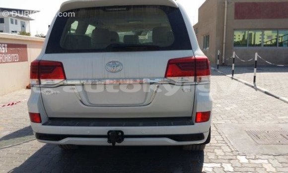 Buy Import Toyota Land Cruiser White Car in Import - Dubai in Batken Buy Import Toyota Land Cruiser White Car in Import - Dubai in Batken
