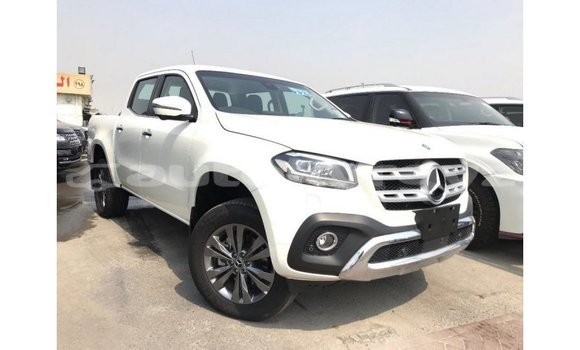 Buy Import Mercedes-Benz 250 White Car in Import - Dubai in Batken Buy Import Mercedes-Benz 250 White Car in Import - Dubai in Batken