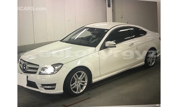 Buy Import Mercedes-Benz 190 White Car in Import - Dubai in Batken Buy Import Mercedes-Benz 190 White Car in Import - Dubai in Batken