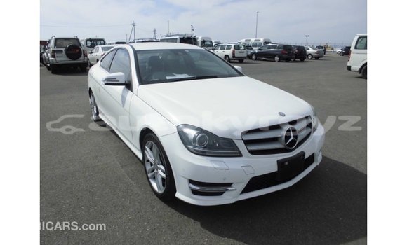 Buy Import Mercedes-Benz 190 White Car in Import - Dubai in Batken Buy Import Mercedes-Benz 190 White Car in Import - Dubai in Batken