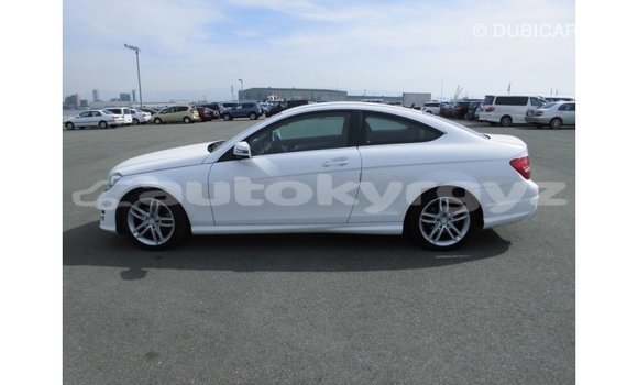 Buy Import Mercedes-Benz 190 White Car in Import - Dubai in Batken Buy Import Mercedes-Benz 190 White Car in Import - Dubai in Batken