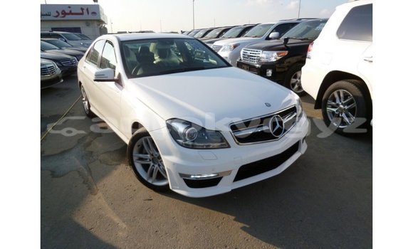 Buy Import Mercedes-Benz 200 White Car in Import - Dubai in Batken Buy Import Mercedes-Benz 200 White Car in Import - Dubai in Batken