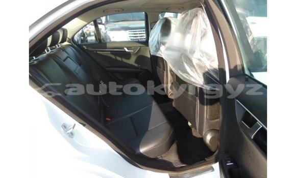 Buy Import Mercedes-Benz 200 White Car in Import - Dubai in Batken Buy Import Mercedes-Benz 200 White Car in Import - Dubai in Batken