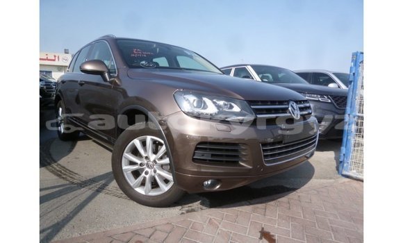 Buy Import Volkswagen Touareg Brown Car in Import - Dubai in Batken