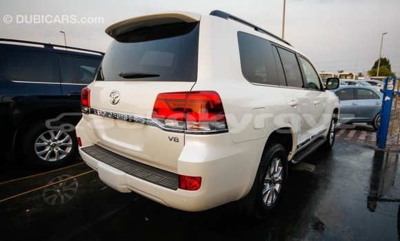 Buy Import Toyota Land Cruiser White Car in Import - Dubai in Batken Buy Import Toyota Land Cruiser White Car in Import - Dubai in Batken