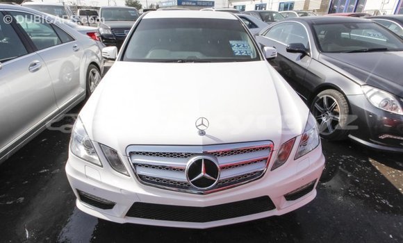Buy Import Mercedes-Benz 200 White Car in Import - Dubai in Batken Buy Import Mercedes-Benz 200 White Car in Import - Dubai in Batken