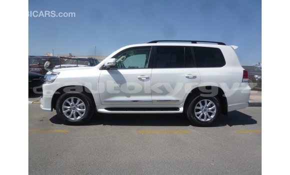 Buy Import Toyota Land Cruiser White Car in Import - Dubai in Batken Buy Import Toyota Land Cruiser White Car in Import - Dubai in Batken