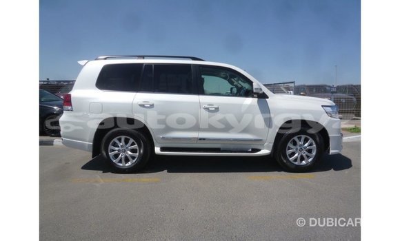 Buy Import Toyota Land Cruiser White Car in Import - Dubai in Batken Buy Import Toyota Land Cruiser White Car in Import - Dubai in Batken