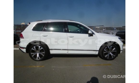 Buy Import Volkswagen Touareg White Car in Import - Dubai in Batken Buy Import Volkswagen Touareg White Car in Import - Dubai in Batken