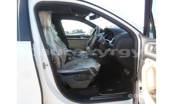 Buy Import Volkswagen Touareg White Car in Import - Dubai in Batken Buy Import Volkswagen Touareg White Car in Import - Dubai in Batken