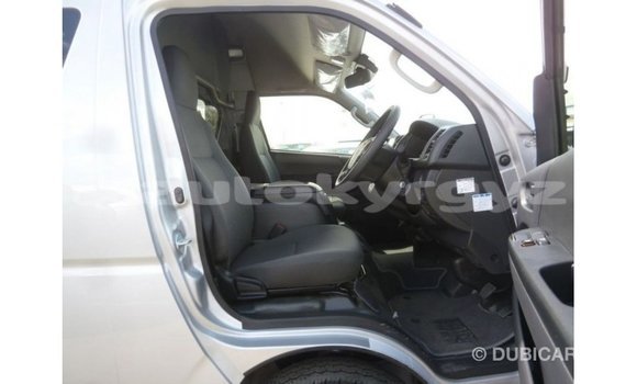 Buy Import Toyota Hiace Other Car in Import - Dubai in Batken Buy Import Toyota Hiace Other Car in Import - Dubai in Batken