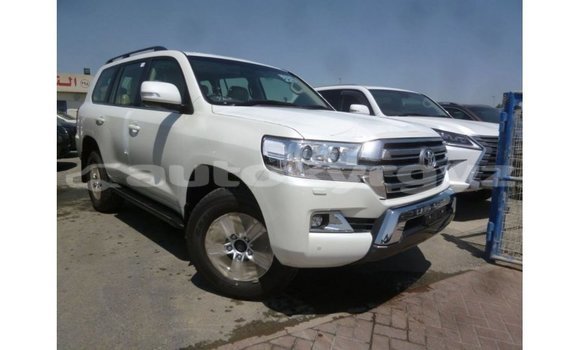 Buy Import Toyota Land Cruiser White Car in Import - Dubai in Batken Buy Import Toyota Land Cruiser White Car in Import - Dubai in Batken