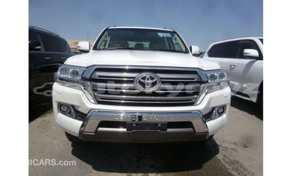 Buy Import Toyota Land Cruiser White Car in Import - Dubai in Batken Buy Import Toyota Land Cruiser White Car in Import - Dubai in Batken