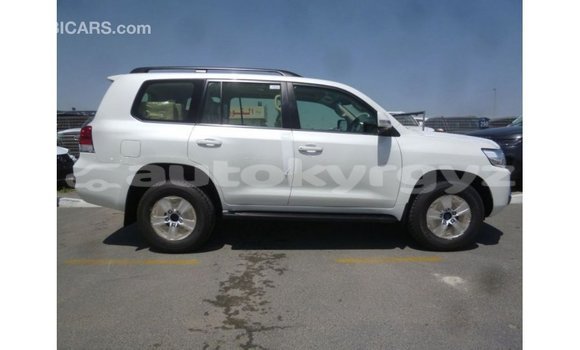 Buy Import Toyota Land Cruiser White Car in Import - Dubai in Batken Buy Import Toyota Land Cruiser White Car in Import - Dubai in Batken