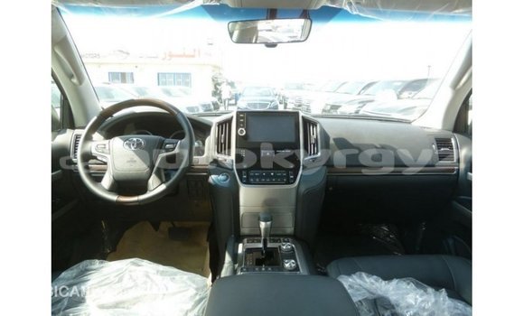 Buy Import Toyota Land Cruiser White Car in Import - Dubai in Batken Buy Import Toyota Land Cruiser White Car in Import - Dubai in Batken