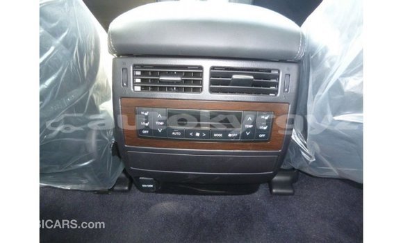 Buy Import Toyota Land Cruiser White Car in Import - Dubai in Batken Buy Import Toyota Land Cruiser White Car in Import - Dubai in Batken