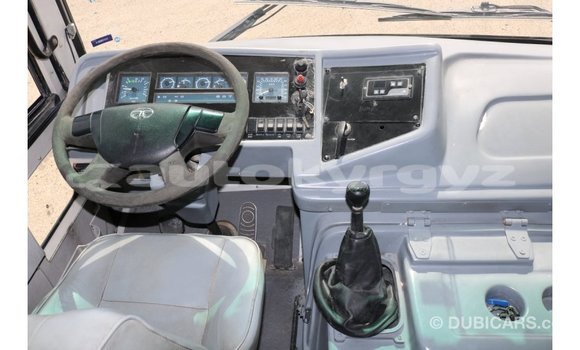 Buy Import Tata Xenon White Car in Import - Dubai in Batken