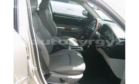 Buy Import Chrysler 300 Beige Car in Import - Dubai in Batken Buy Import Chrysler 300 Beige Car in Import - Dubai in Batken