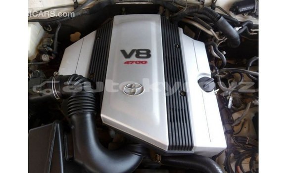 Buy Import Toyota Land Cruiser White Car in Import - Dubai in Batken Buy Import Toyota Land Cruiser White Car in Import - Dubai in Batken