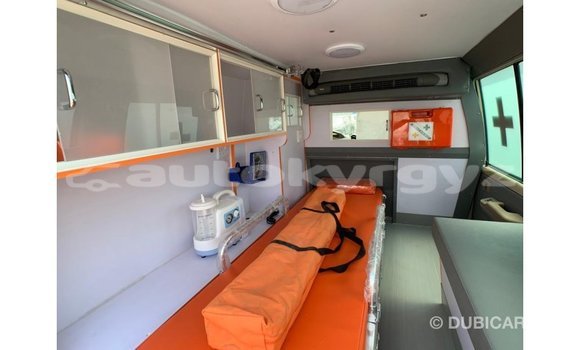 Buy Import Toyota Land Cruiser Beige Car in Import - Dubai in Batken Buy Import Toyota Land Cruiser Beige Car in Import - Dubai in Batken