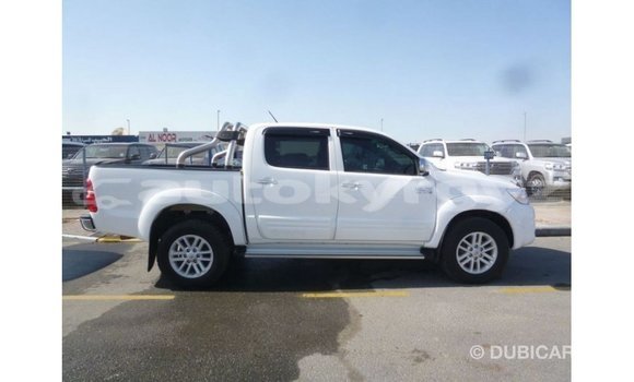 Buy Import Toyota Hilux White Car in Import - Dubai in Batken Buy Import Toyota Hilux White Car in Import - Dubai in Batken