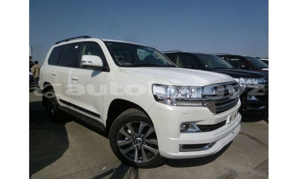 Buy Import Toyota Land Cruiser White Car in Import - Dubai in Batken Buy Import Toyota Land Cruiser White Car in Import - Dubai in Batken