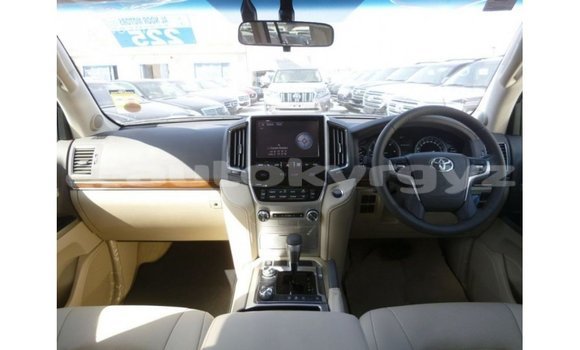 Buy Import Toyota Land Cruiser White Car in Import - Dubai in Batken Buy Import Toyota Land Cruiser White Car in Import - Dubai in Batken