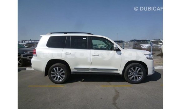 Buy Import Toyota Land Cruiser White Car in Import - Dubai in Batken Buy Import Toyota Land Cruiser White Car in Import - Dubai in Batken