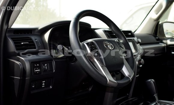 Buy Import Toyota HiAce Other Truck in Import - Dubai in Batken Buy Import Toyota HiAce Other Truck in Import - Dubai in Batken