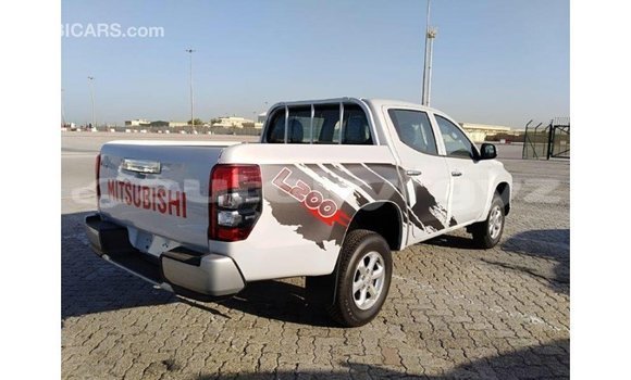 Buy Import Mitsubishi L200 White Car in Import - Dubai in Batken Buy Import Mitsubishi L200 White Car in Import - Dubai in Batken