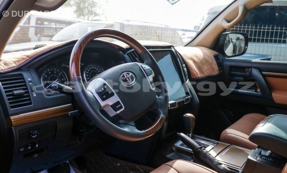 Buy Import Toyota Land Cruiser White Car in Import - Dubai in Batken Buy Import Toyota Land Cruiser White Car in Import - Dubai in Batken