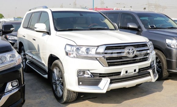 Buy Import Toyota Land Cruiser White Car in Import - Dubai in Batken Buy Import Toyota Land Cruiser White Car in Import - Dubai in Batken