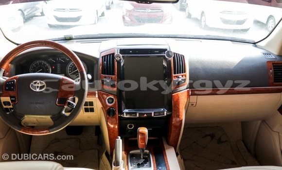 Buy Import Toyota Land Cruiser White Car in Import - Dubai in Batken Buy Import Toyota Land Cruiser White Car in Import - Dubai in Batken