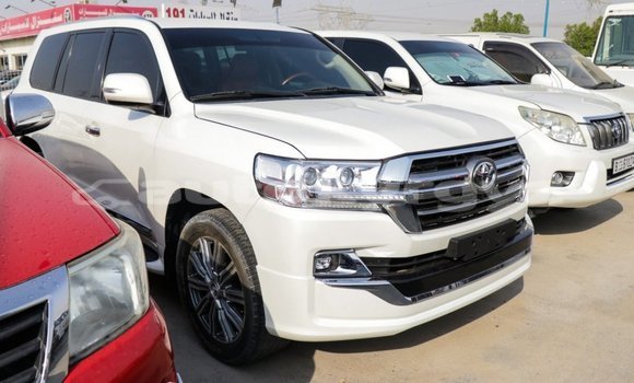 Buy Import Toyota Land Cruiser White Car in Import - Dubai in Batken Buy Import Toyota Land Cruiser White Car in Import - Dubai in Batken