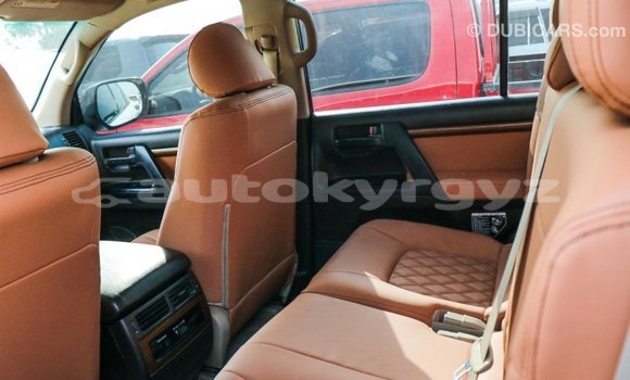 Buy Import Toyota Land Cruiser White Car in Import - Dubai in Batken Buy Import Toyota Land Cruiser White Car in Import - Dubai in Batken