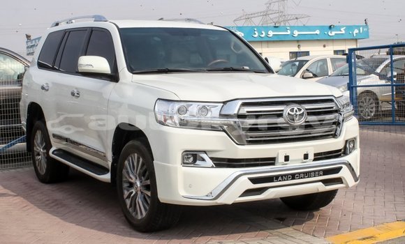 Buy Import Toyota Land Cruiser White Car in Import - Dubai in Batken Buy Import Toyota Land Cruiser White Car in Import - Dubai in Batken