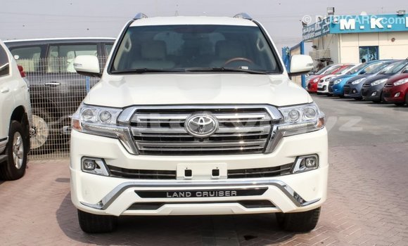 Buy Import Toyota Land Cruiser White Car in Import - Dubai in Batken Buy Import Toyota Land Cruiser White Car in Import - Dubai in Batken
