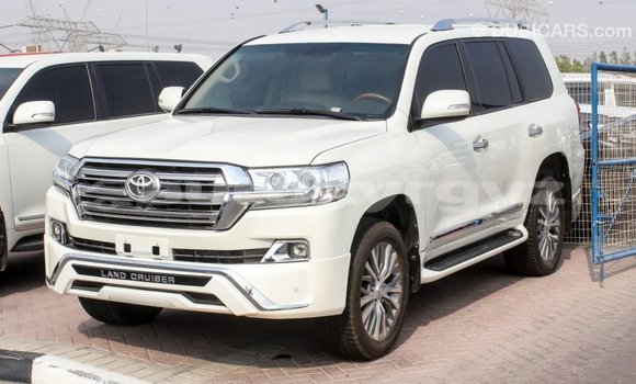 Buy Import Toyota Land Cruiser White Car in Import - Dubai in Batken Buy Import Toyota Land Cruiser White Car in Import - Dubai in Batken