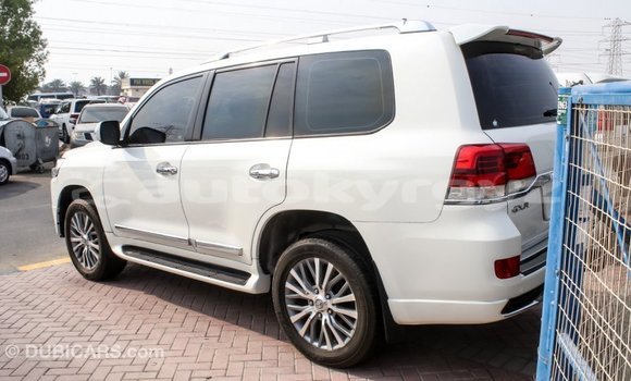 Buy Import Toyota Land Cruiser White Car in Import - Dubai in Batken Buy Import Toyota Land Cruiser White Car in Import - Dubai in Batken