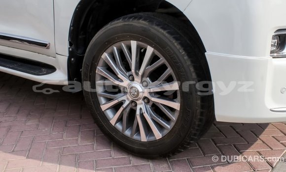 Buy Import Toyota Land Cruiser White Car in Import - Dubai in Batken Buy Import Toyota Land Cruiser White Car in Import - Dubai in Batken