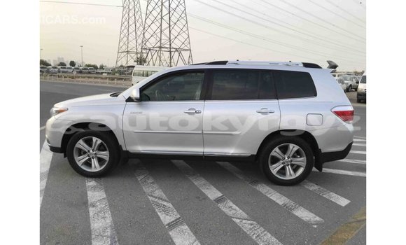 Buy Import Toyota Highlander Other Car in Import - Dubai in Batken Buy Import Toyota Highlander Other Car in Import - Dubai in Batken