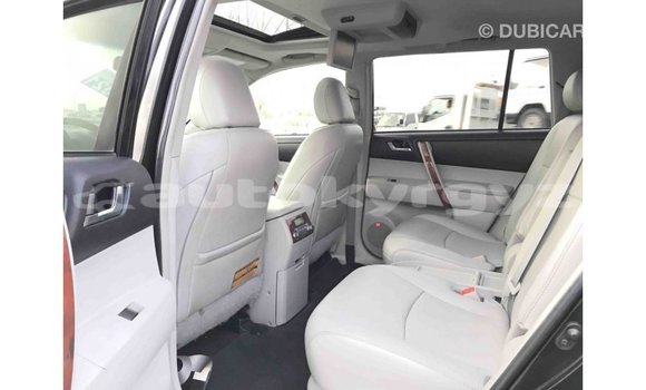 Buy Import Toyota Highlander Black Car in Import - Dubai in Batken Buy Import Toyota Highlander Black Car in Import - Dubai in Batken
