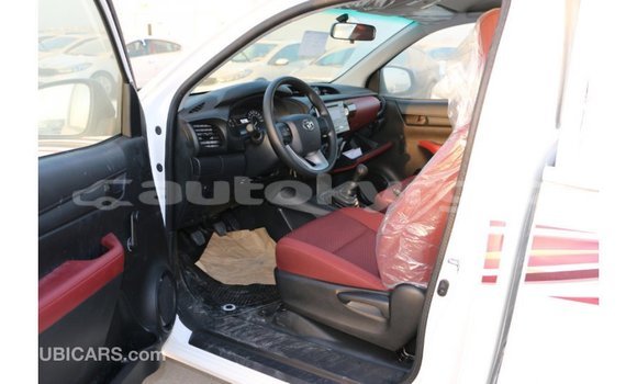 Buy Import Toyota Hilux White Car in Import - Dubai in Batken Buy Import Toyota Hilux White Car in Import - Dubai in Batken