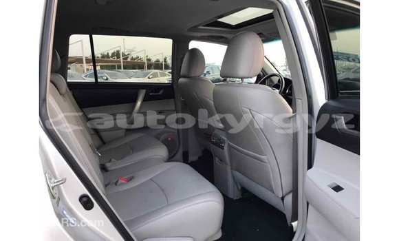 Buy Import Toyota Highlander Other Car in Import - Dubai in Batken Buy Import Toyota Highlander Other Car in Import - Dubai in Batken