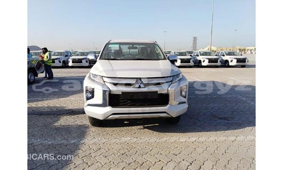 Buy Import Mitsubishi L200 White Car in Import - Dubai in Batken Buy Import Mitsubishi L200 White Car in Import - Dubai in Batken